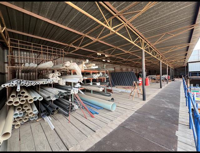 2,676M² WAREHOUSE FOR SALE IN STRIJDOMPARK